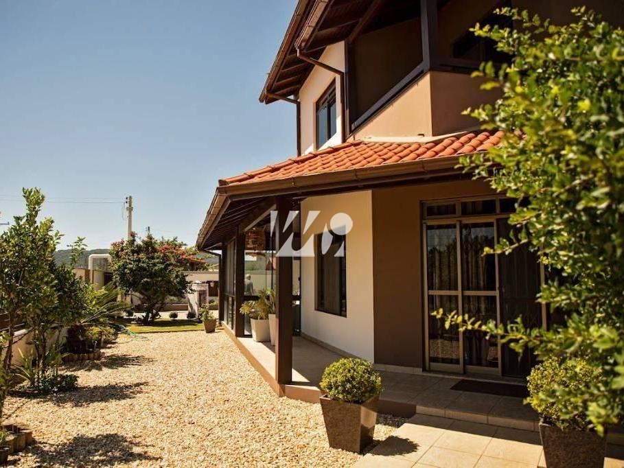 Casa em Pinheira, Palhoça. 3 quartos, 190m². Imagem 1 de 10